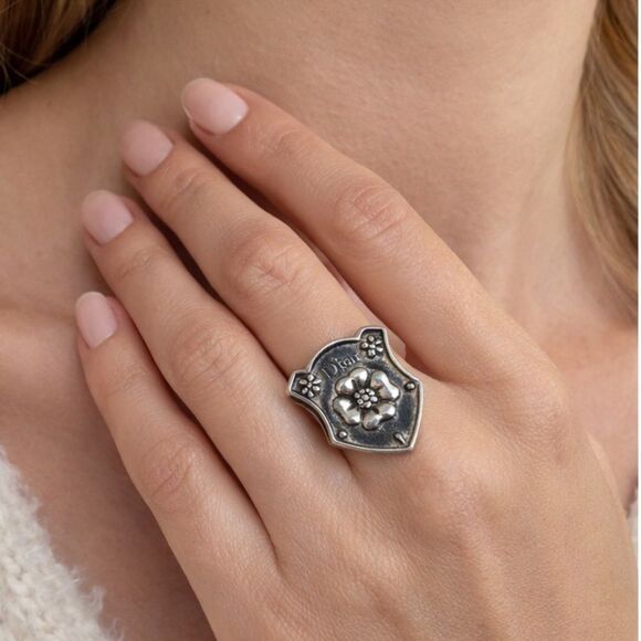 Vintage Christian Dior Floral Statement Ring | Signed | Size 5 - Picture 12 of 12